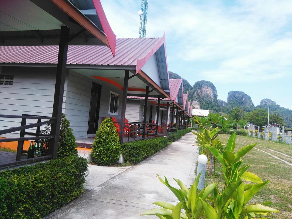Phi Phi Coralbay Hotel Exterior foto