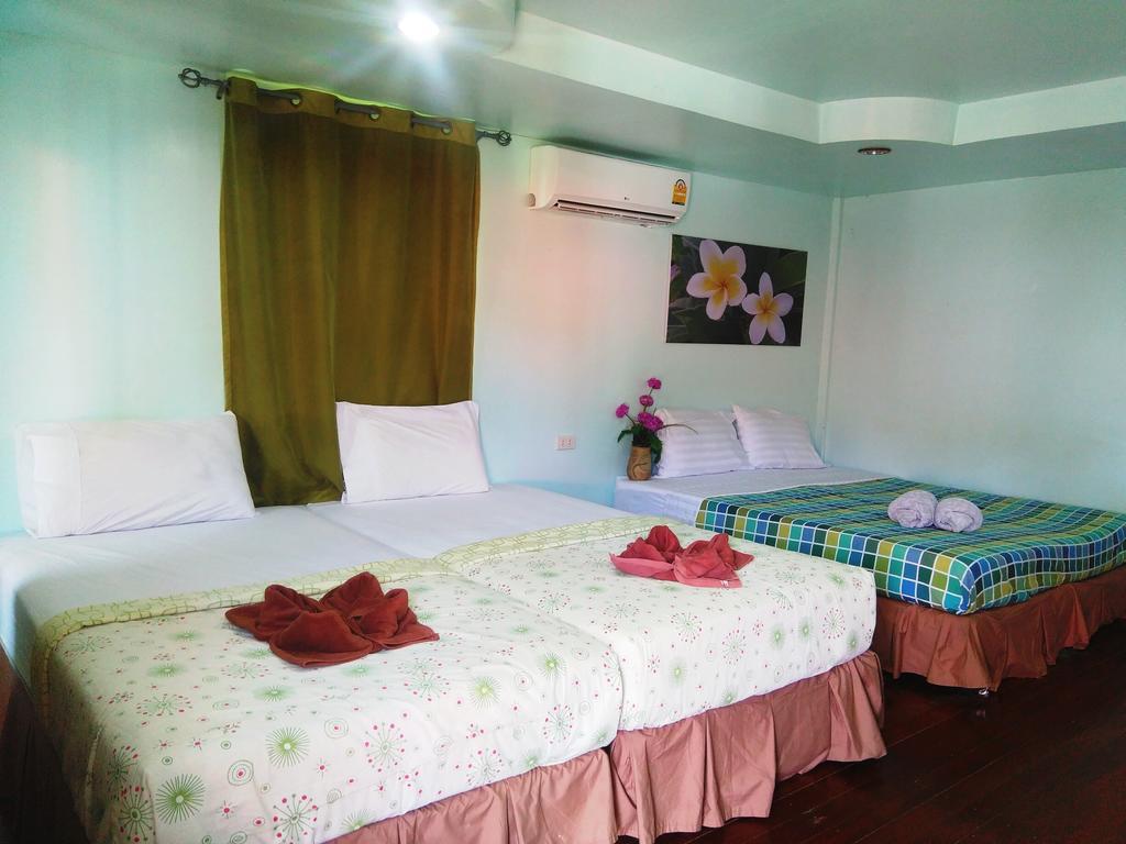 Phi Phi Coralbay Hotel Exterior foto