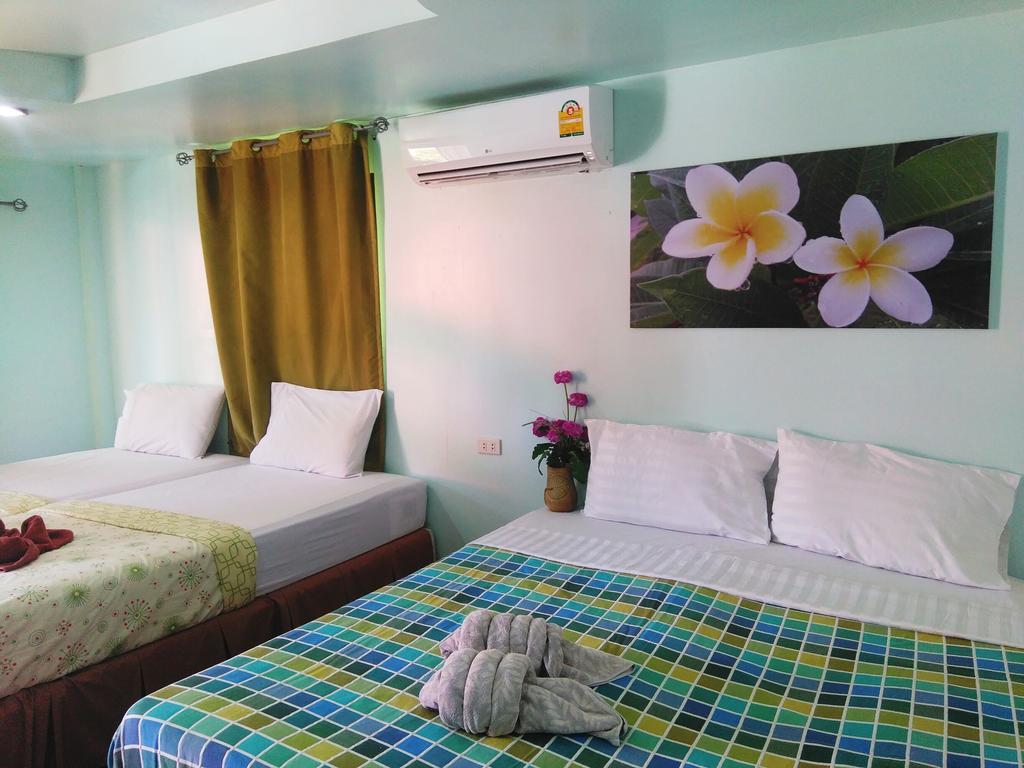 Phi Phi Coralbay Hotel Exterior foto
