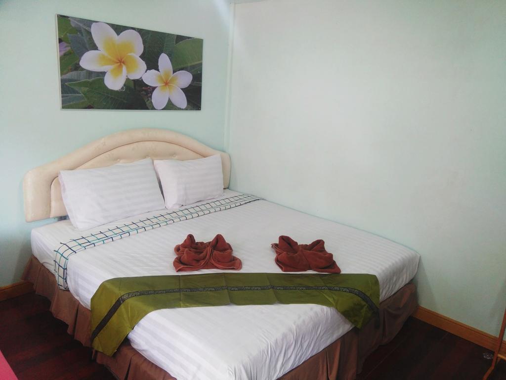 Phi Phi Coralbay Hotel Exterior foto